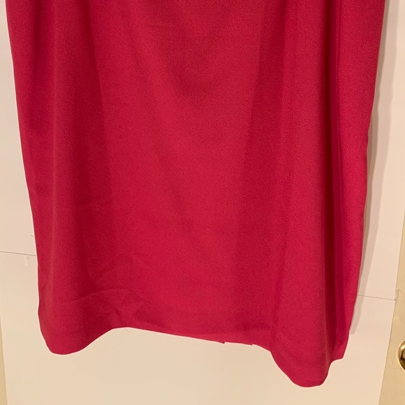 Nygard Pencil Skirt in Fuchsia Fully Lined - Picture 3 of 5
